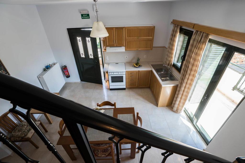 Thalami Apartment Almirida Rum bild